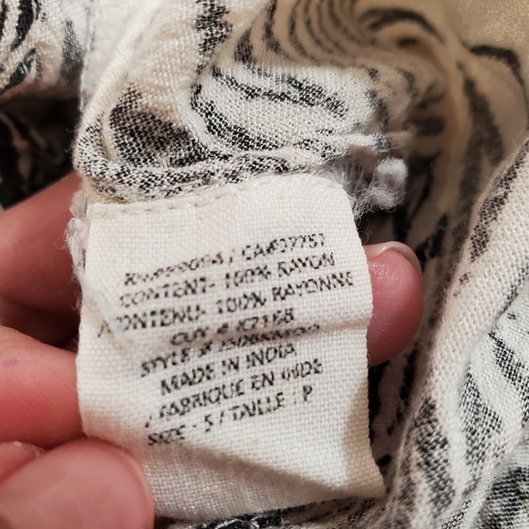 Billabong Moon Bud Printed Mock Neck Halter Top Small - Picture 13 of 13